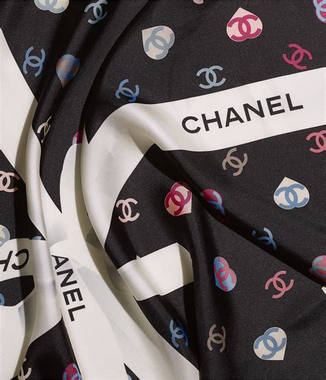 chanel scarves 2021.